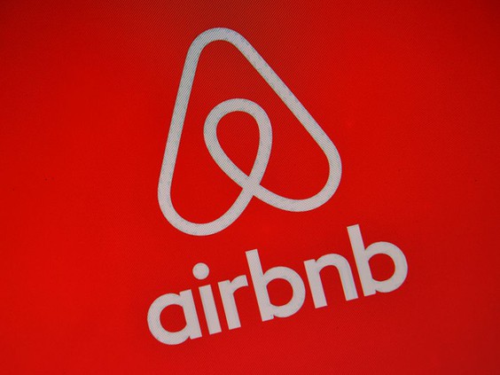 Airbnb logo