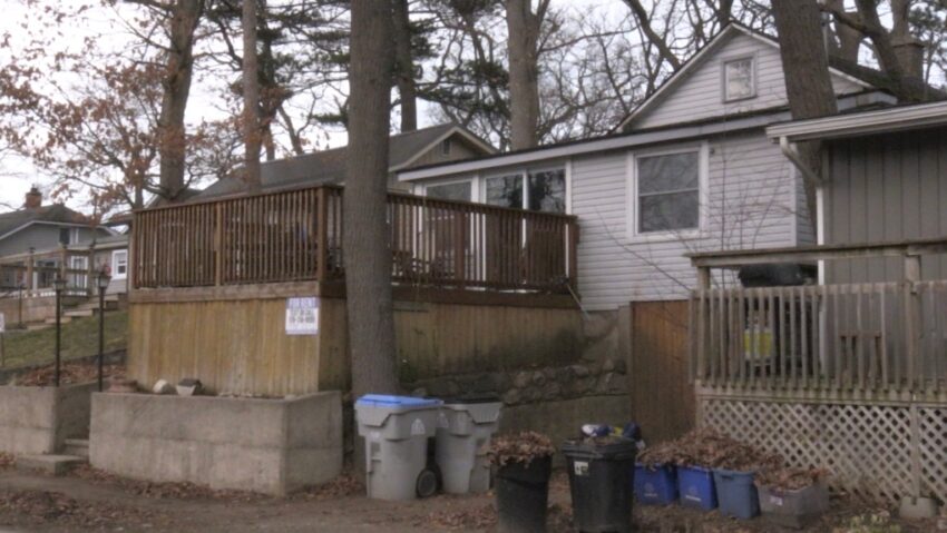 House in Grand Bend, Ont. on Friday, April 8, 2022. (Bryan Bicknell/CTV London)